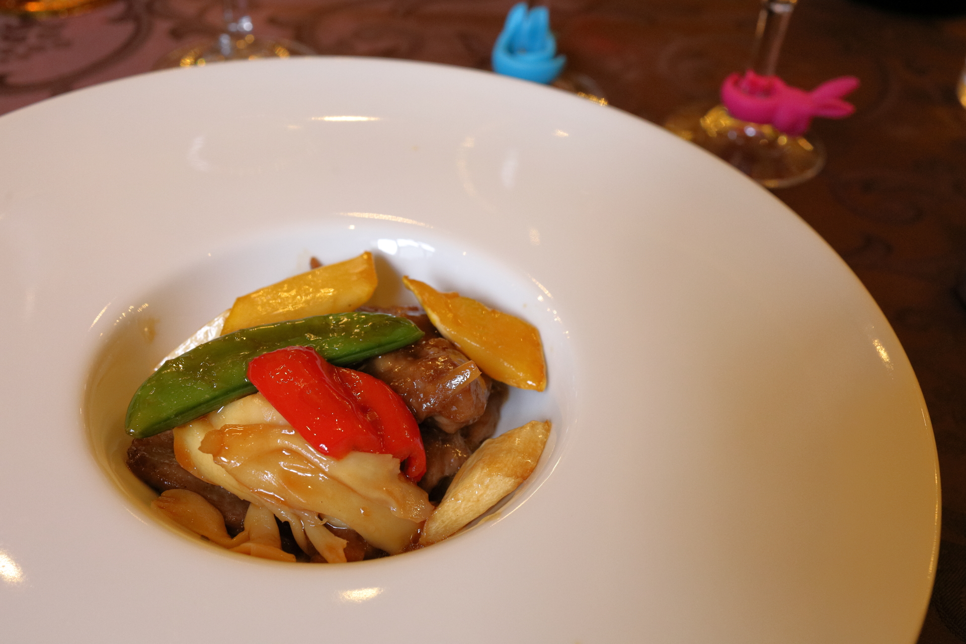 5. 鳥取和牛と旬野菜の特製醤油炒め