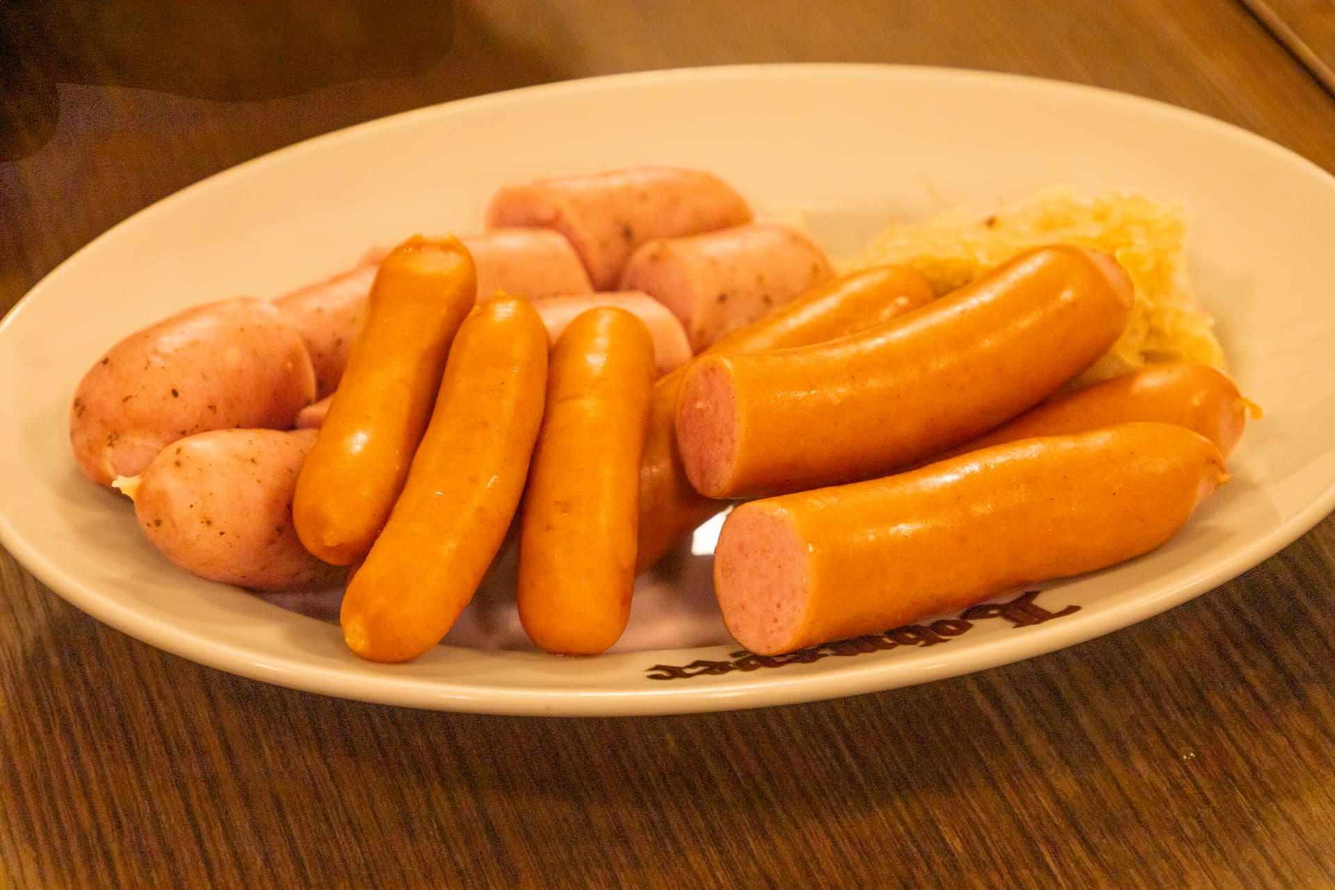 3. ローマイヤソーセージ盛り合わせ